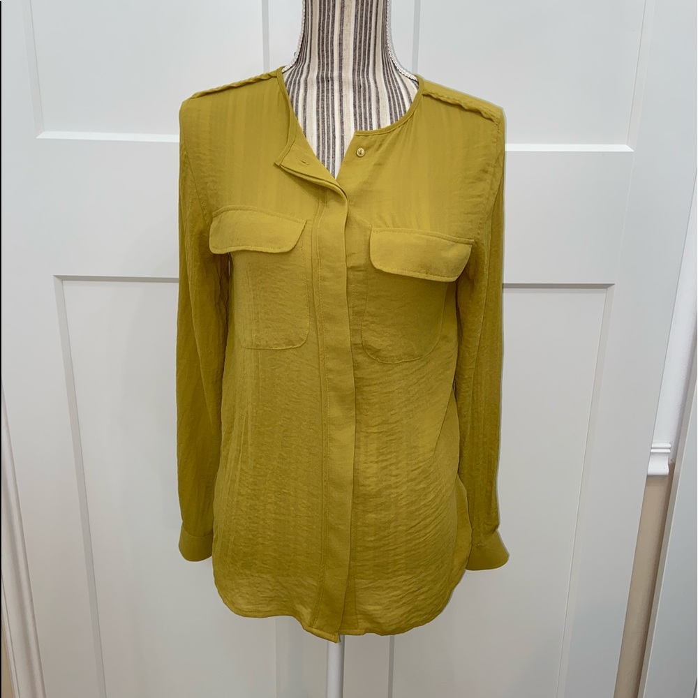 H&M Long Sleeve Bottom Down Blouse.